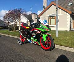 Zx6r race bike
