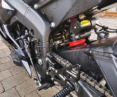 2017 R6 - Image 7/10