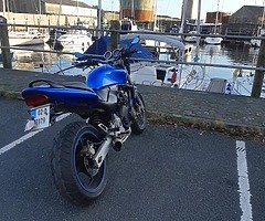 Honda Hornet 250(cb250f)