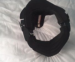 Neck brace