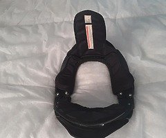 Neck brace