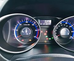 Hyundai ix35 Premium - Image 6/10