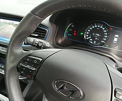 2017 Hyundai Ioniq Premium Se Hybrid Top Spec !! Heated seats,SatNav,PDC,Lane assist - Image 8/10