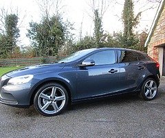 2017 Volvo V40