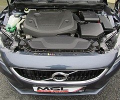 2017 Volvo V40 - Image 5/10