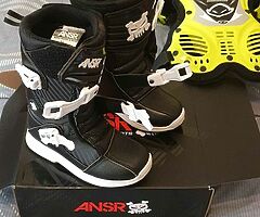 Girls motocross gear - Image 5/10