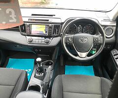 2017 Toyota RAV4 - Image 4/10