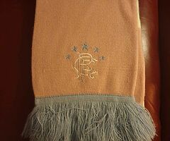 Girls rangers hat and scarf fit 6 _10 year old