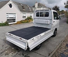 142 Nissan Nt100 Clipper 4x4 - Image 3/10