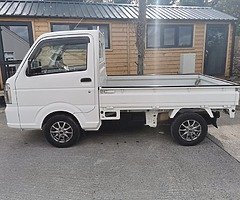 142 Nissan Nt100 Clipper 4x4 - Image 5/10