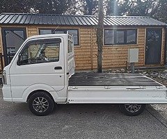 142 Nissan Nt100 Clipper 4x4 - Image 7/10