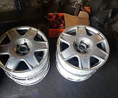 Bora sports no centre caps
