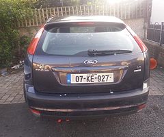 Ford focus 07 1.8 petrol still drives but engine knocking in it all parts for sale pm me if into it