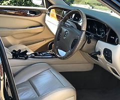Jaguar xj6 v6 3.0 Petrol Auto High Spec  - Image 6/7