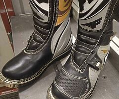 Motocross boots