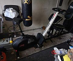 Gym equipment - Image 4/8