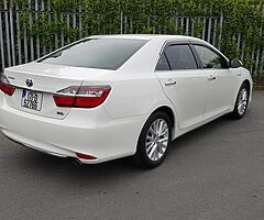 2017 Toyota Camry Hybrid