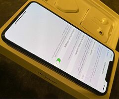 iPhone XS Max. Unlocked