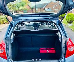 Renault Clio 1.4 petrol - Long MOT! - Image 6/8