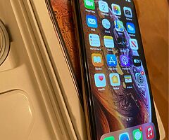 iPhone XS. Gold. 256gb. Unlocked - Image 5/5