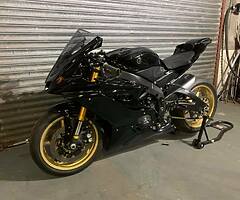 2017 Yamaha R6 race bike