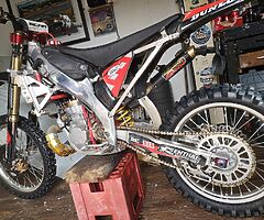 2007 CR250 OEM silver wheels.