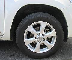 TOYOTA VANGUARD 2012 (13,800 US Dollar) - Image 6/10