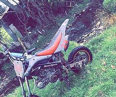 Wee 125 pit bike looking swap will put cash ur way