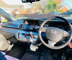2008 Honda FRV 1.8 petrol 6 seater - car is on southern plates and comes with NCT! - Image 9/9