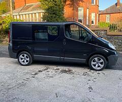 2007 Vivaro 2.5 Cdti Psv Auto Crewvan 5 Seats Take small Px - Image 6/9