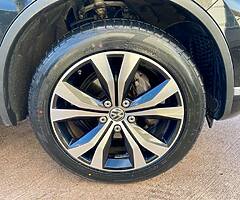 2016 Volkswagen Touareg - Image 3/10