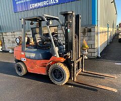FOR SALE: Toyota 3 Ton Gas Forklift - Image 7/7