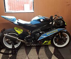 R6 race bike
