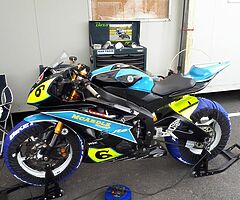 R6 race bike