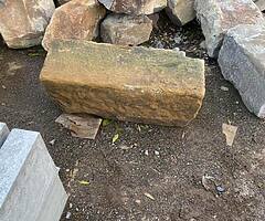 Sandstone corner stones and sills - Image 3/7