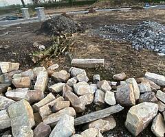 Sandstone corner stones and sills - Image 6/7