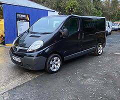 2007 Vivaro 2.5 5 Seater Crewvan Automatic Take Small px - Image 5/10