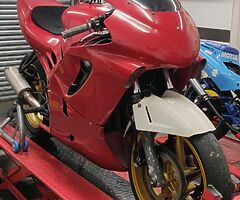 Honda cbr 600 track bike 

Starts & runs 

Requires some small jobs for track use..
...