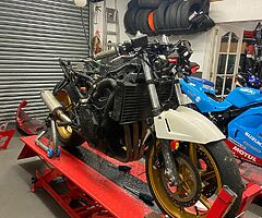 Honda cbr 600 track bike 

Starts & runs 

Requires some small jobs for track use..
...