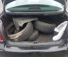 Toyota avensis 2004