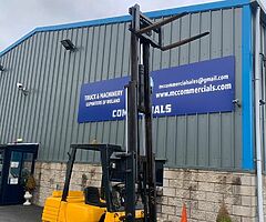 FOR SALE: Caterpillar Forklift