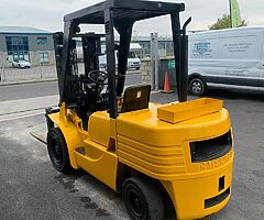 FOR SALE: Caterpillar Forklift - Image 5/8