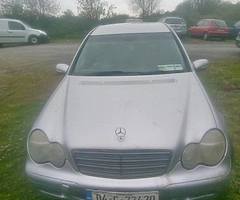 2004 Mercedes-Benz C-Class - Image 1/4