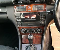 2005 Mercedes-Benz C-Class - Image 10/10