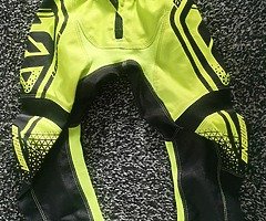 Kids Mx Helmet and Kits - Image 7/10