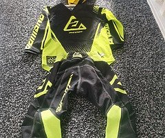 Kids Mx Helmet and Kits - Image 10/10