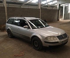 Volkswagen Passat - Image 3/10