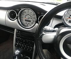 01 Mini Cooper 1.6 **Automatic** Mint Wee Car - Image 7/10