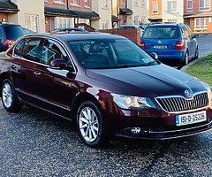 Skoda Superb Ambient 2.0 Diesel automatic dsg 151 
SHOWROOM CAR - Image 5/9