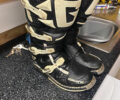 boots